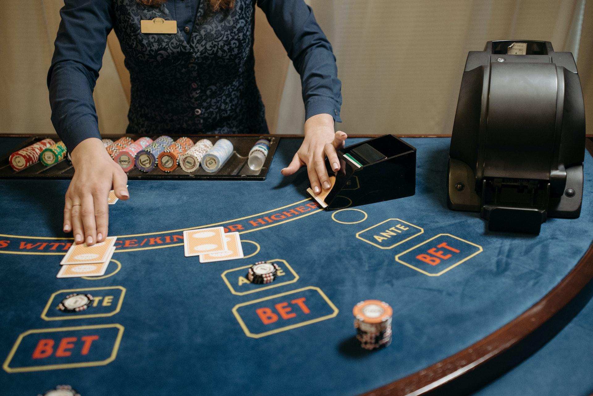 Khám phá trang web casino trực tuyến uy tín và hấp dẫn nhất năm 2024